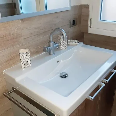 Apartment Nella, Free Parking & Luggage Storage Apartment