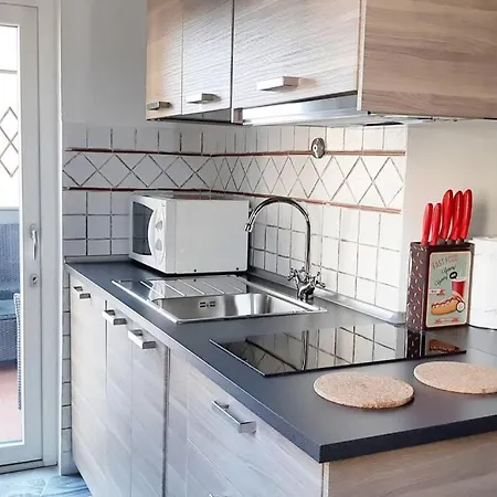 Apartment Nella, Free Parking & Luggage Storage Apartment *